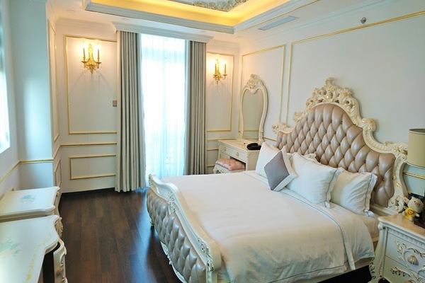 golden suitel room paracel hotel đà nẵng